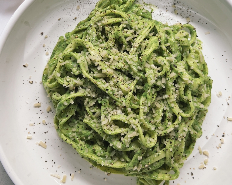 Quick and Easy Fresh Green Sauce Linguine for Busy Weeknights
