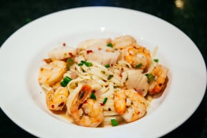 Shrimp and Scallop Scampi: A Delicious and Easy Seafood Dish